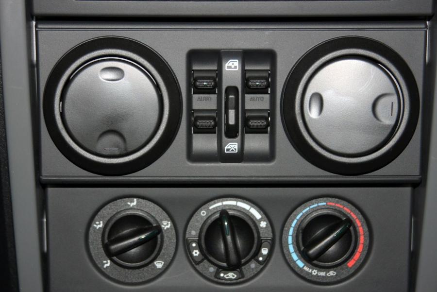  Jeep Wrangler Unlimited Rubicon 4x4 2009 года  (фото 16 из 36)